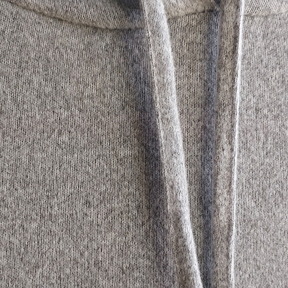 Soft Heather Gray Hooded Dress by NO COMMENT NY.LA - Picture 7 of 8